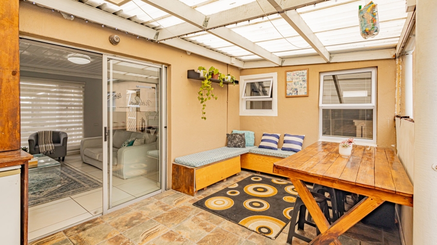 3 Bedroom Property for Sale in Westridge Western Cape